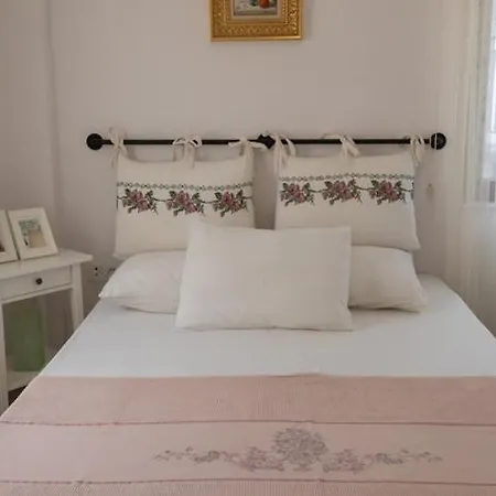 Nil House Bed and Breakfast *