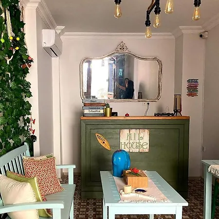 Bed and Breakfast Nil House Ayvalı